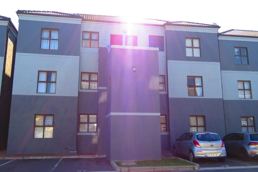 2 Bedroom Property for Sale in Parklands Western Cape